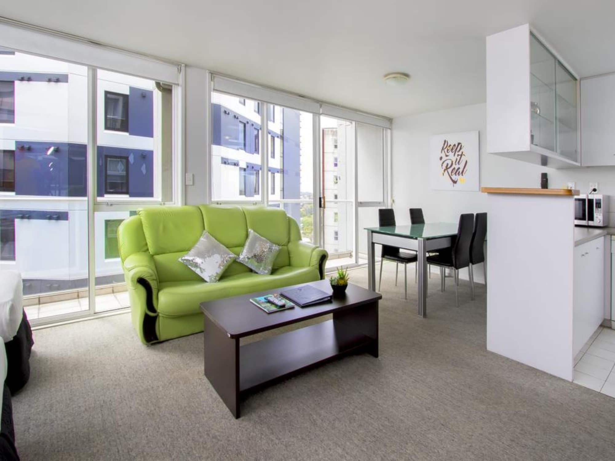 Crown On Cintra Lane Aparthotel Auckland Exterior photo