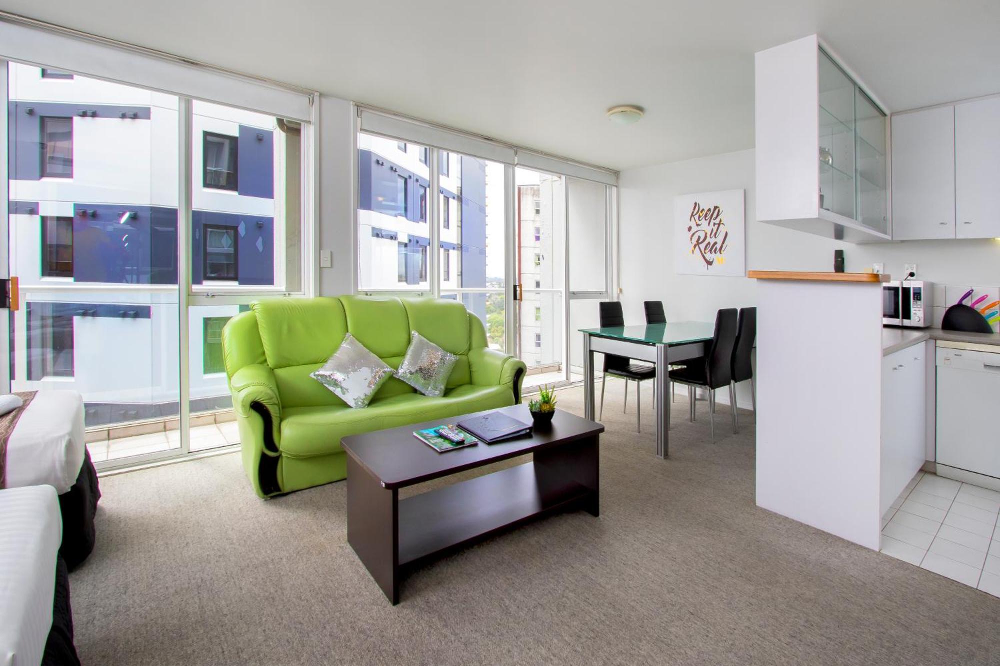Crown On Cintra Lane Aparthotel Auckland Exterior photo